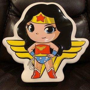 Enesco Wonder Woman Porcelain Coin Bank
